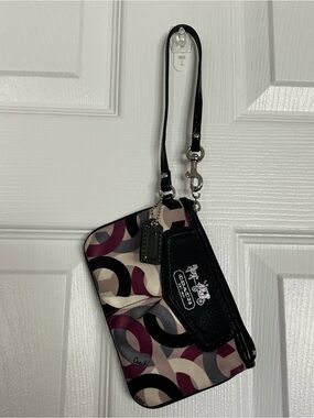 Coach Madison Op Art Wristlet